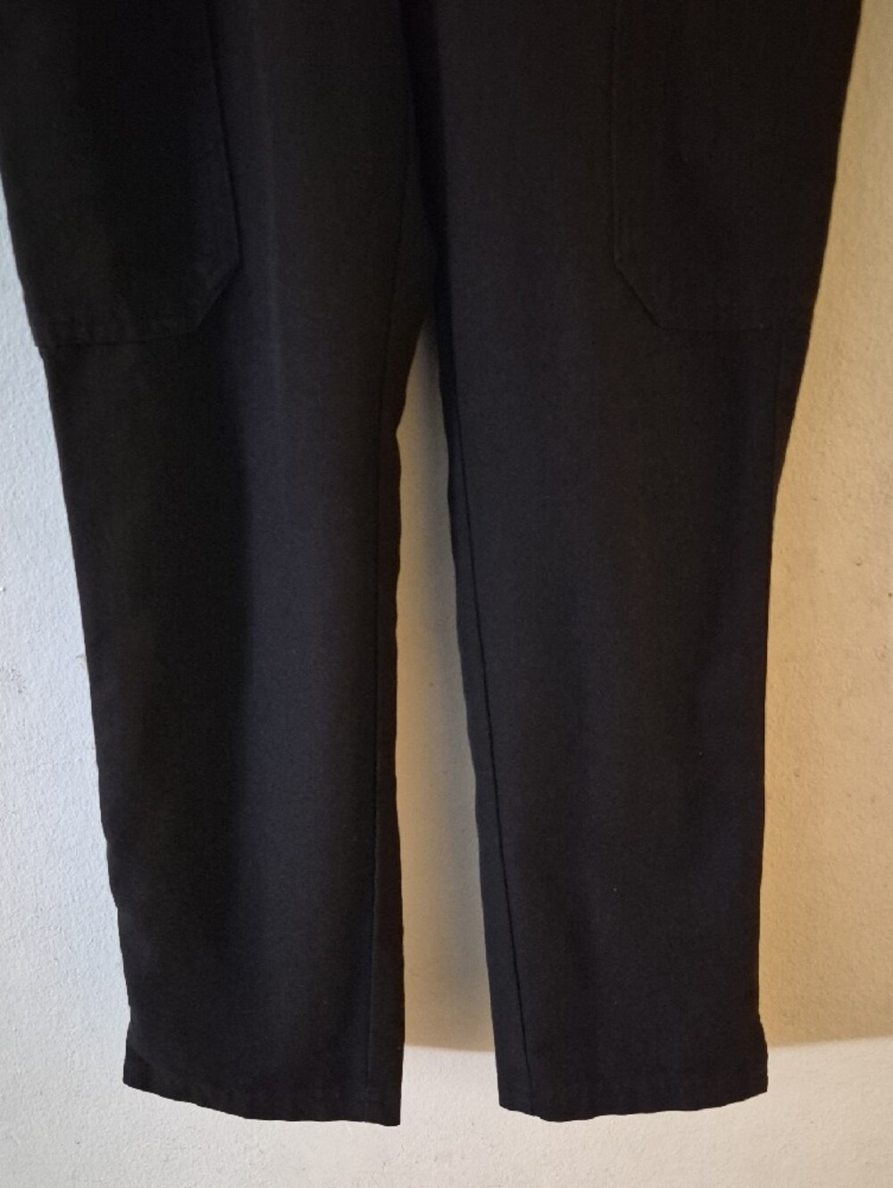 Figs  Technical  Collection Women's Black Straight Leg Cargo Pants - Picture 4 of 15